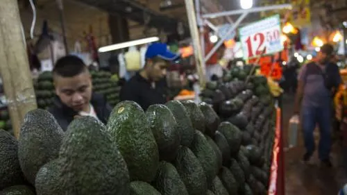Alza de salarios podría frenar la baja de la inflación