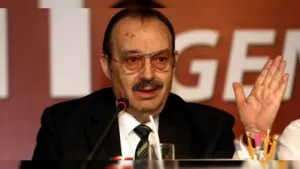 Mario Vázquez Raña es hospitalizado por problemas de salud