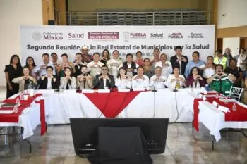 Gobierno de Puebla y municipios refuerzan vacunación, ambulancias y control de enfermedades en la Sierra Norte