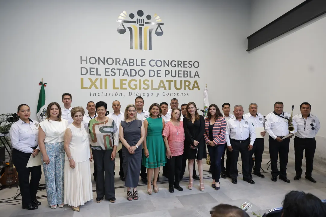 Congreso de Puebla festejo Día de las Madres