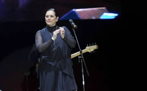 Cecilia Toussaint prepara el lanzamiento de su disco “Cromático”