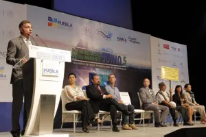 Alcalde pide a poblanos reflexionar sobre futuro del planeta