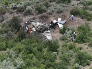 Cae avioneta en la Sierra de Zongolica; un muerto y un herido