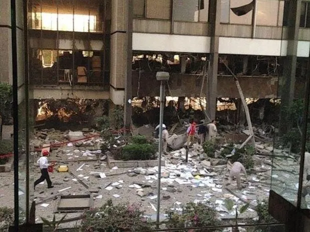 Murieron dos poblanos en explosión de la Torre de Pémex