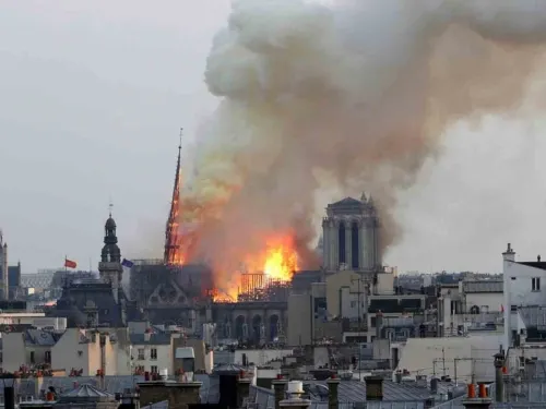 ¡Alertan! Notre Dame es un ‘riesgo para la salud’ por plomo