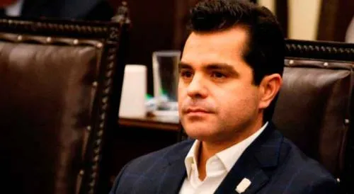 Un Solitario en el Congreso