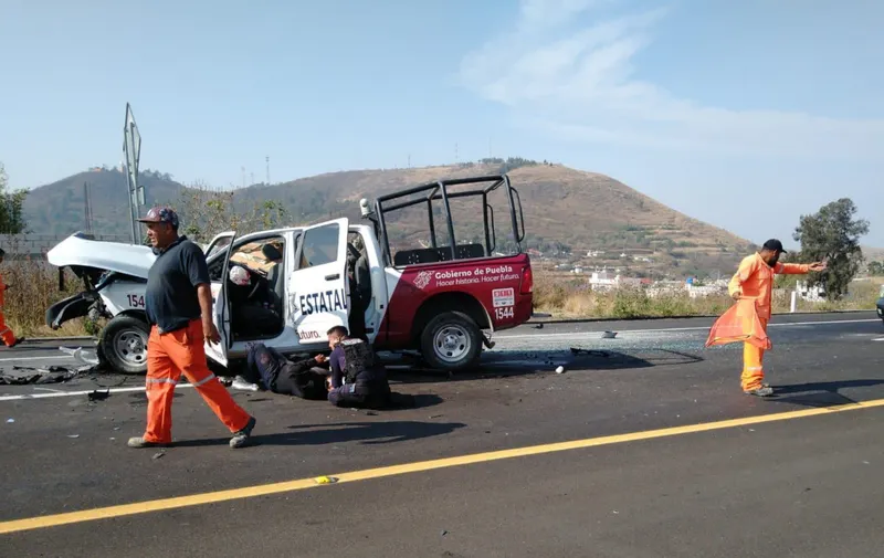 choca patrulla carretera Atlixco