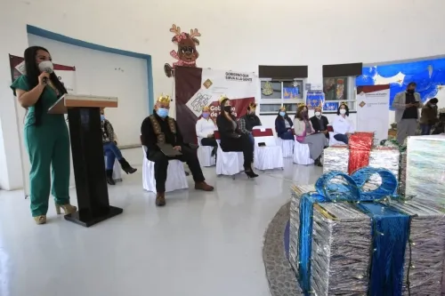 En “Día de Reyes”, SEDIF genera sonrisas en niñas y niños de casas de Asistencia