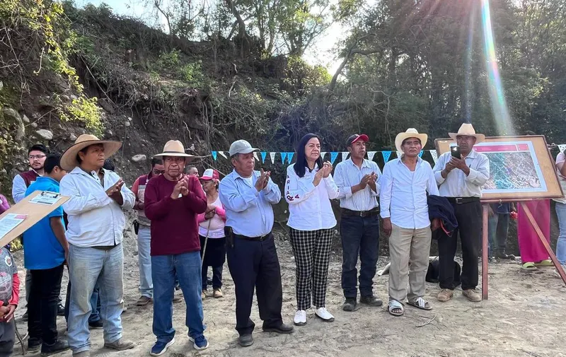 Gobierno de Ariadna Ayala contribuye a mejorar la movilidad en caminos rurales