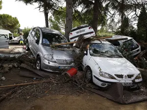 Declaran catástrofe en Costa Azul francesa por inundaciones