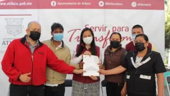 Ariadna Ayala entrega barda perimetral y pavimentación en colonias de Atlixco