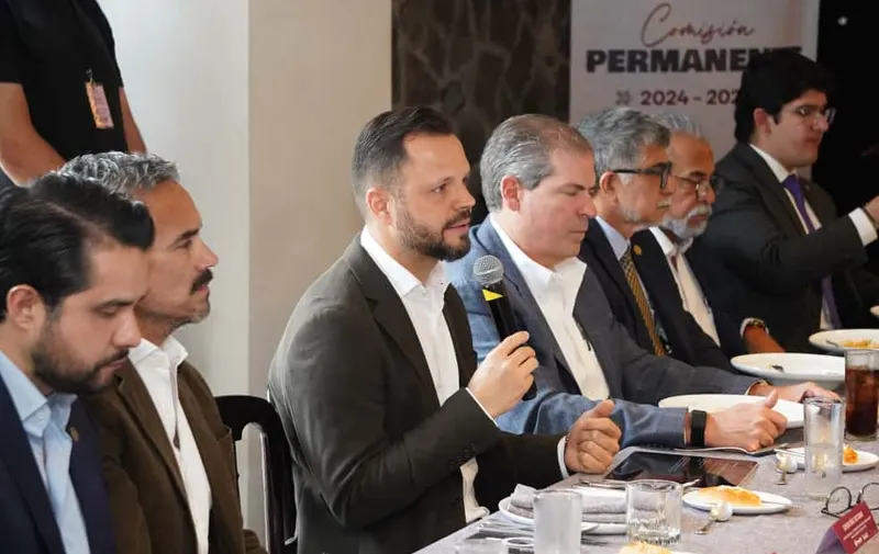 Exhorta Pepe Chedraui a integrantes de la Comisión Permanente a trabajar en una agenda común