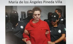 Giran orden de aprehensión contra esposa de Abarca