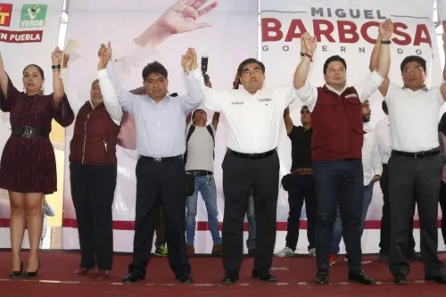 Con 30 puntos sigue Barbosa a la cabeza de las encuestas