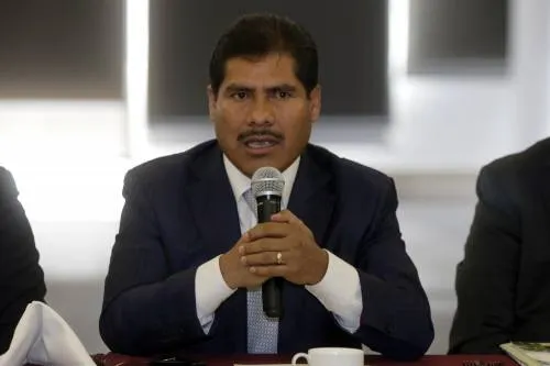 Alcalde de Tecamachalco ofrece disculpas a quienes ofendió por llevar a su esposa a Japón
