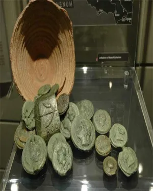 Encuentran monedas de la antigua Roma en un castillo de Japón