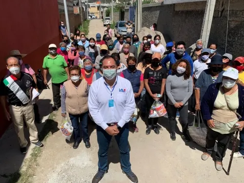 Continuará Rivera Santamaría apoyando a la sociedad; no infringe ley electoral, afirma