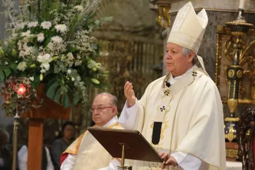 Arzobispo advierte sobre la presencia de un sacerdote falso en la capital poblana
