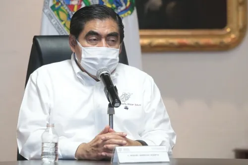 Por responsabilidad social, gobierno actúa contra la economía informal: MBH