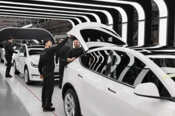 ¿No sabes qué estudiar para trabajar en Tesla? Aquí te decimos