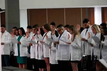 Extranjeros comienzan su formación médica en la UAG