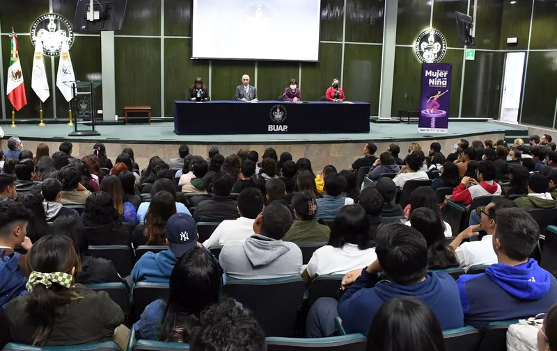 buap-feria-dia-internacional-mujer-nina-ciencia