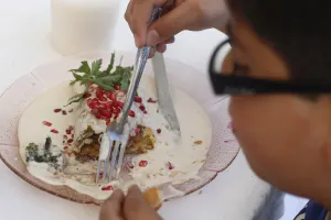 Eurest cocinó 16 mil Chiles en Nogada para obreros de Volkswagen