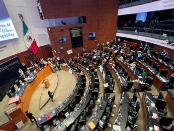 Comisiones del Senado aprueban la desaparición de 7 órganos autónomos
