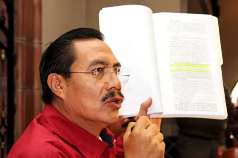 Niega juez amparo a Refugio Rivas Corona, secretario del SUTCOBP