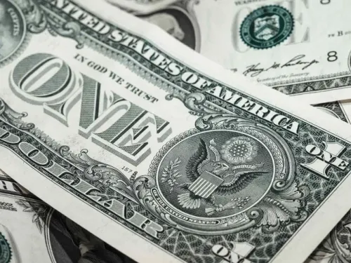 Alcanza el dólar hasta los $19.40 en el AICM