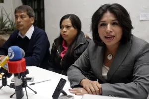Los ciudadanos no confían en sus autoridades: Roxana Luna