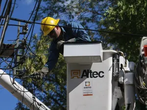 Aumentan tarifas eléctricas para sectores industrial y comercial: CFE