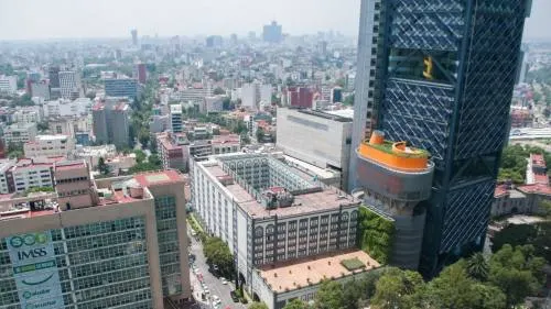 BBVA Bancomer desaloja oficinas corporativas en la CDMX tras amenaza de bomba