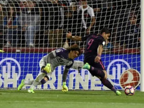 ‘Memo’ Ochoa, el baluarte que sucumbió al asedio