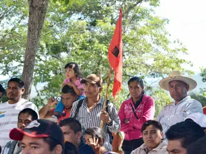 Padres de normalistas rechazan versión de la PGR