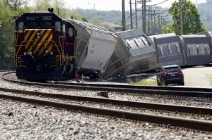 Descarrila otro tren en EEUU, ahora en Pittsburgh