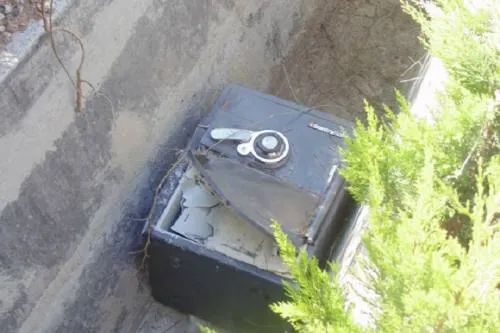 Detienen a delincuentes que robaron caja fuerte en Reforma