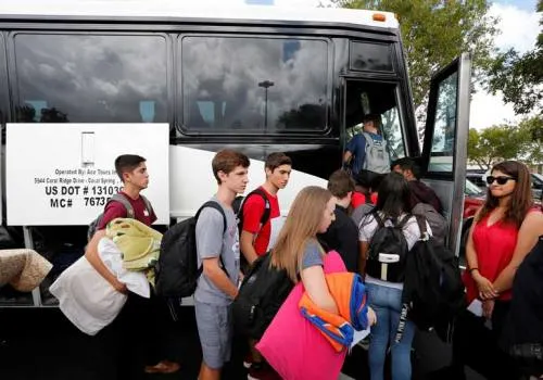 Recibirá Trump mañana a estudiantes de secundaria atacada