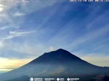 Se registra caída de ceniza en 6 comunidades aledañas al Popocatépetl debido a explosiones