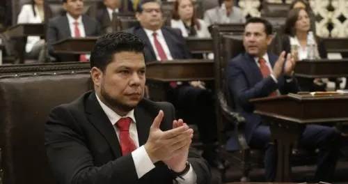 Fractura en Morena: la lucha por la candidatura pasa primero por el interinato