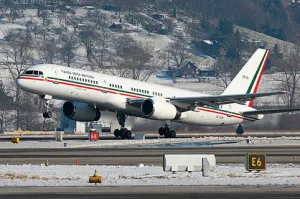 Nuevo avión presidencial llega a México