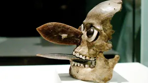 Revelan origen de tenebrosas máscaras aztecas hechas de cráneos humanos