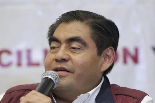 Exige Barbosa a gobernador de Jalisco y a Cárdenas frenar guerra sucia en su contra
