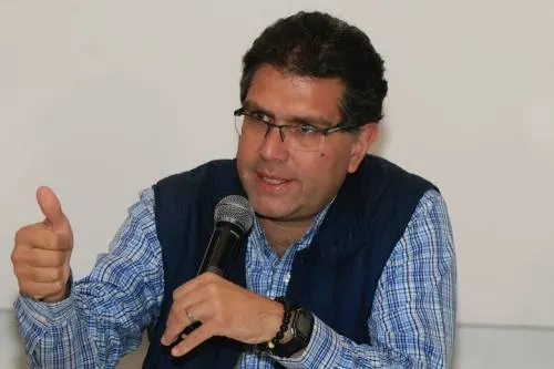 Ríos Piter aseguró que logrará las firmas requeridas para su postulación como independiente