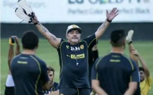 Proponen que Maradona sea huésped distinguido de Culiacán