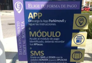 Empresa cobra multas de 300 pesos en Lomas de Angelópolis por estacionarse en vía pública