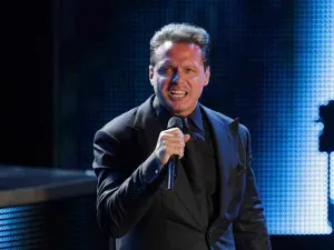 Luis Miguel cancela su gira en EU por problemas de salud