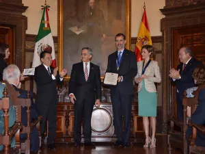 Entrega Mancera llaves del DF a reyes españoles