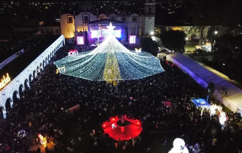 sp-cholula-encendido-arbol-mega-posada