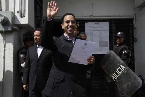Javier Lozano promete cumplir promesas de campaña